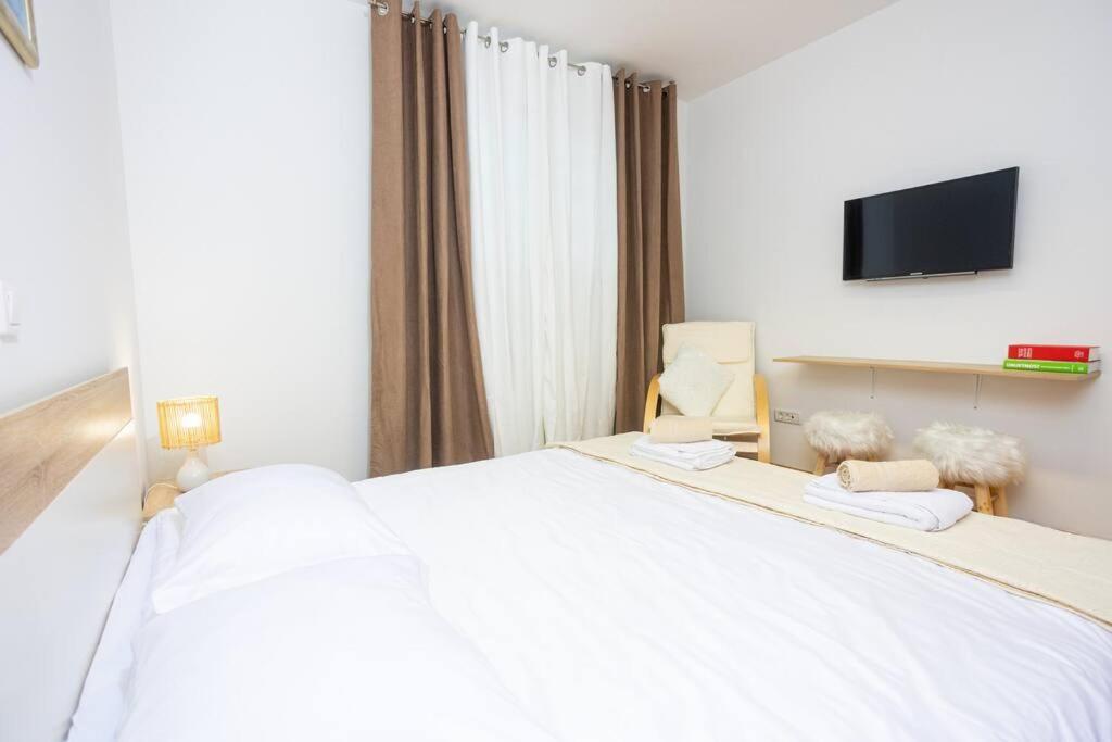 Bella Vista - Cozy Apartments With Easy Check-In And Free Parking Split Exteriör bild